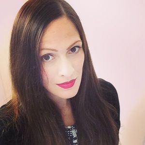 Meet your Posher, Cynthia